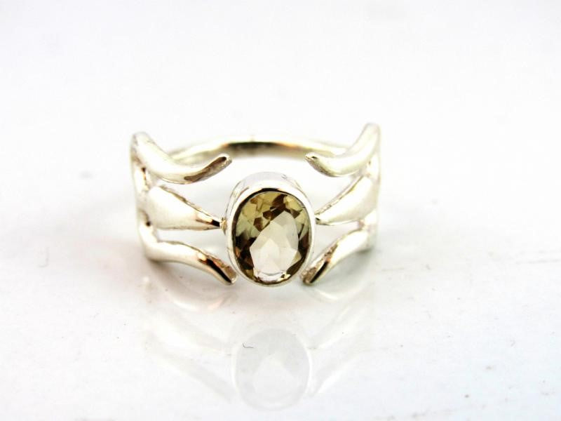 Load image into Gallery viewer, Shiva&#39;s Power Ring: set with RARE VINTAGE HESSONITE
